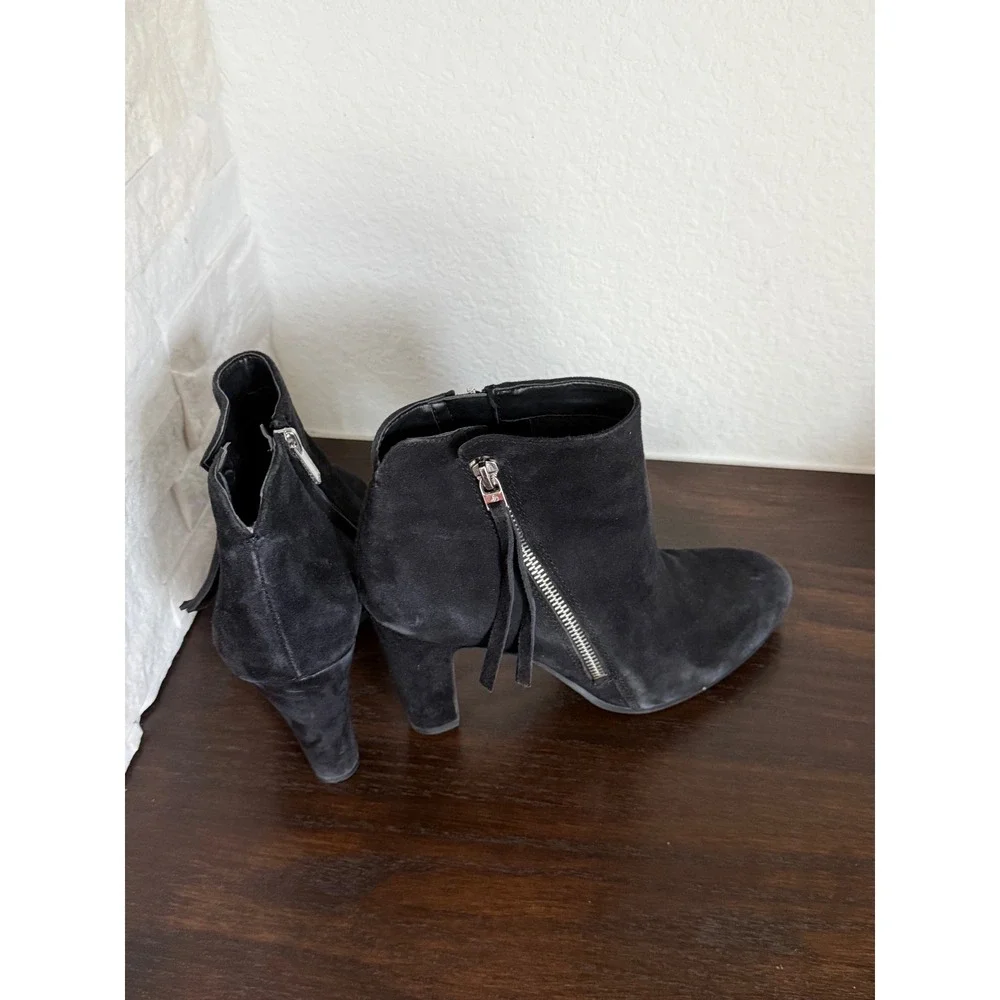 Sam Edelman Black Suede Ankle Boots Block Heel Side Zip Tassel Booties Size 8